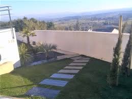 Amenagement D Un Jardin Moderne Avec Des Plantes Exotiques Autour D Une Piscine A Eguilles 13510 Amenagement Entretien Paysager