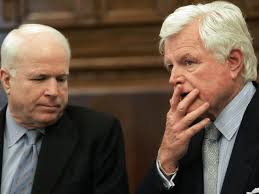 McCain, Ted Kennedy vdiqën nga i njëjti kancer ekzaktësisht 9 vjet larg  njeri tjetrit.