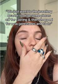 Learn to identify and understand gemstones from a professional gemolog...