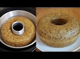 Panaskan oven tangkring api sedang cenderung kecil. Bolu Pisang 2 Telur Takaran Sendok Cuma Diaduk Youtube Cemilan Kue