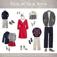 What To Wear In Family Pictures December Click It Up A Notch Family Portraits What To Wear Family Photos What To Wear Family Photo Outfits