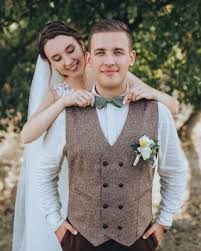 We did not find results for: Welches Brautigam Outfit Passt Zu Welchem Hochzeitstil Hochzeitskiste