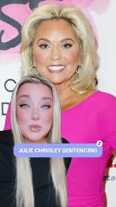 Julie Justice's Instagram, Twitter & Facebook