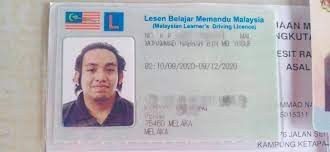 Ambil selfie sahaja sambil pegang kad pengenalan anda di bahagian dada kiri. Lesen Memandu Melaka Gambar Facebook