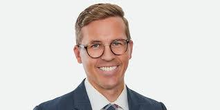 Eric Sliger's Instagram, Twitter & Facebook