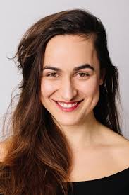 Profesor T. (2018): Obsazení, herci, tvůrci a postavy