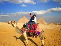As you take your ride you will be able to enjoy the fantastic views of the 3 great pyramids of giza. Camel Or Horse Back Riding At The Pyramids Deluxe Travel Egypt
