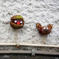 Eine mittelalterliche burg kann man zum beispiel aus pappe basteln. Basteln Mit Kastanien Labbe Blog