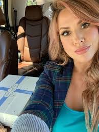 Danielle Greer's Instagram, Twitter & Facebook