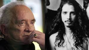 Johnny Depp, va all'asta il guanto di Edward Mani Di Forbice di Tim Burton.  L'attore: "Andavo a dormire con quei guanti"