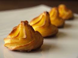 Pommes Duchesse Pour 4 P 600 G De Pommes De Terre En Puree 3 Jaunes D Oeufs 50 G De Beurre Beurre Fondu Clar Recette Recettes De Cuisine Pomme Duchesse