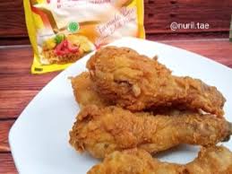 It is made with thin yellow noodles stir fried in cooking oil with garlic, onion or shallots, fried prawn, chicken, beef, or sliced bakso (meatballs). Resep Hidangan Utama Mie Goreng Special Palmia I Margarin Serbaguna I Temukan Resep Masakan Cemilan