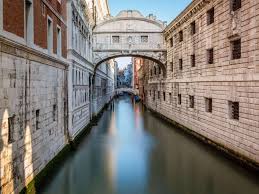 Get train times, compare prices & buy cheap train tickets for venice to desenzano del garda/sirmione today. Private Day Trip Of Venice Departing From Lake Garda With Boat Tour