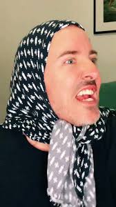 Take it off! #littleedie #greygardens #thebeales #edithbeale #mrbeale  #phelan #broadway #hat #lipstick #nailpolish