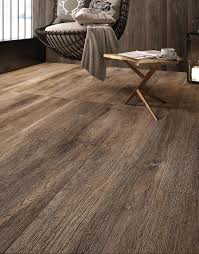 Holzfliesen Fur Einen Naturlichen Look Bodenfli Backsplash Bodenfli Einen Fur Holzfliesen Naturlichen Carrelage En Bois Mobilier De Salon Plancher