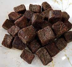 低糖版紫菜糕 食譜是修改自幫主的低醣蘿蔔糕食譜 1 燕麥片1杯 用乾粉機打碎 2 亞麻籽細粉2大匙3 啤酒酵母2小匙