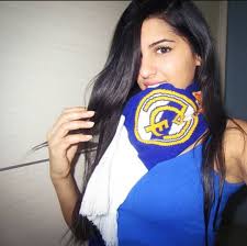 الجميلات هن الرياليات غير هيك ماعنا 😍 شو توقعاتكم لكلاسيكو الليلة ؟ #ديالا  😎👊