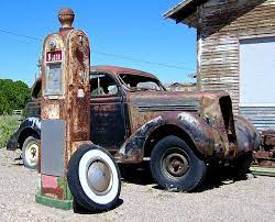 Vintage Gas Pump And Car Gas Pumps Vintage Gas Pumps Old Gas Stations
