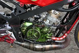 Kehebatan turing jelajah dengan motorsport 2tak ninja krr : Bongkar Rahasia Mesin Kawasaki Ninja Tercepat Kelas Sport 2t 155cc Frame Standar Mix Rider By Bangor Racing 212 Beritabalap Com