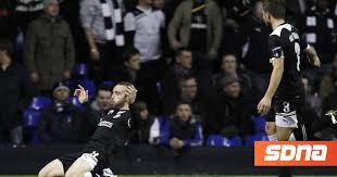 Totenam leipsia ton prwto logo h edra chelsea bong đa derby. Salpiggidhs Kleidw8hka Se Mia Toyaleta Kai Eklaiga Meta To Diplo Sthn Totenam Vid Sdna