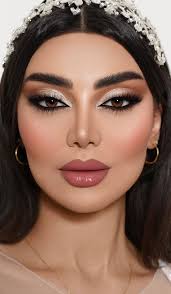 كان نفسك تلبسي فستان ابيض 😔 كان نفسك عريسك يشوفك ببدلة العرس 😭 كنت حابة  تتصوري وتخلدي هالصور وتفرجيها لأولادك 🥺🥺 ولا يهمك صالون روزيت الحل 😍😍  تفضلي عنا 🥰 وبمبلغ العربون