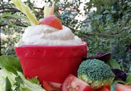 Cuocerlo nel brodo con il rafano grattugiato, le cipolle tagliate a grossi spicchi e le mandorle scottate, pelate e tritate finemente. Salsa Al Rafano Veganblog Ricette E Prodotti Dal Mondo Vegan