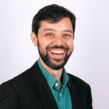 Robert Alvarez's Instagram, Twitter & Facebook