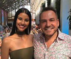 My naam is ben kruger. Singer Andre Schwartz Robbed At Gunpoint At Roodepoort Hospital