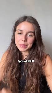 Quando si parla di ADHD, il genere può influenzare non solo il modo in cui  si manifestano i comportamenti, ma anche il percorso verso la diagnosi., Le  ricerche mostrano che le donne ricevono una ...