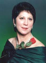 Leta Moss's Instagram, Twitter & Facebook