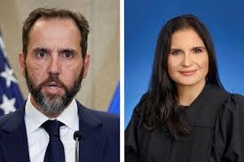 Eileen Cohen's Instagram, Twitter & Facebook