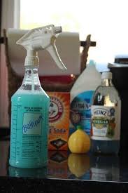This weird bathtub cleaning method works wonders! Minimalist Monday Diy All In One Magic Bathroom Cleaner Plus Rsvp To The Virtual Minimalist Declutter Party Minimalist Book Pre Orders Cleaning Bathroom Cleaner Diy Cleaning Products