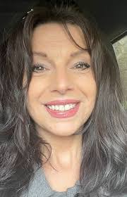 Sharon Dippold's Instagram, Twitter & Facebook