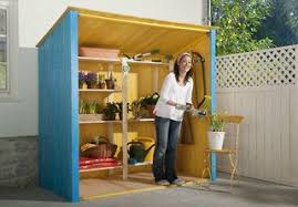 Ein Gartenarbeitsplatz Von Suki Zum Nachbauen Mit Bildern Garten Unterstand Mulltonnenverkleidung Selber Bauen Gartenhaus Bauen