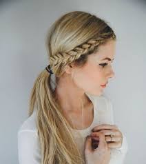 Looking for your next hairstyle? 15 Hairstyles That Are Perfect For Going Back To School Simple Side Braid Guff