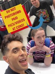 PLEASE DON'T DO THIS!!! I paid for a video but this random guy decided to  jump in and photobomb the entire video 🫠 Then he ran back to his friends  and loudly