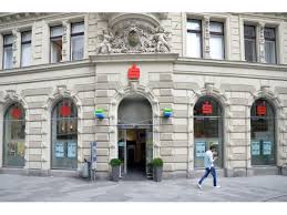 The actual founder of the steiermärkische sparkasse was the emperor. Steiermarkische Bank U Sparkassen Ag Filiale Rathaus In 8010 Graz Herold At