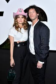 Maybe you would like to learn more about one of these? Nach On Off Beziehung Debby Ryan Josh Dun Sind Verlobt Promiflash De