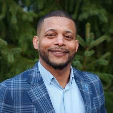 Al Montesdeoca's Instagram, Twitter & Facebook