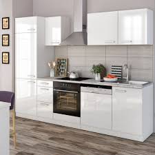 Artikelmerkmale Kochen In Der Moderne Diese Kompakte 10 Teilige Kuchenzeile Vereinigt Funktionalitat Und Design In Per Kuche Block Kuche Holzboden Einbaukuche