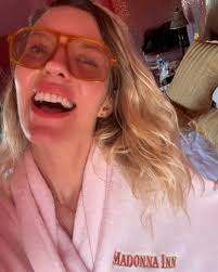 I loved this book, and I can't wait to read it again. ⠀⠀⠀⠀⠀⠀⠀⠀⠀ ⠀⠀⠀⠀⠀⠀⠀⠀⠀  Even if you're not interested in the Retire Early part of FIRE, this book  lays out options for