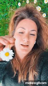 Strategist & Storyteller for Solopreneurs & Startups