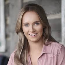 Amber Marshall as Amy in Heartland