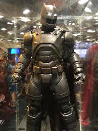 Armored batman muscle chest jumpsuit with 3d gauntlets, 3d boot tops, belt, cape, and vinyl 1/2 mask officially licensed by dc comics look for additional dawn of justice costumes from rubie's, including aquaman, superman, and wonder woman rubie's offers licensed character costumes and accessories in sizes and styles for the entire family Batman V Superman Batman Armor Costume Weapon And Prop Photos Geektyrant