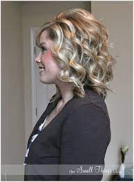 Cute Style Perfect For Growing Out Style Medium Length Hair Styles Hair Lengths Medium Curly Hair Styles