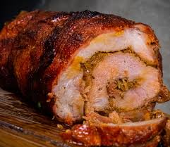 In meinem fall habe ich ihn mit zwiebeln gefüllt. Spiessbraten Mit Bierzwiebeln Und Bacon Spiessbraten Fleisch Gerichte Spiessbraten Grillen