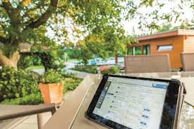 Smarter Garten Wachen Und Wassern Via App Einbruchschutz Gartenlicht Einbruch