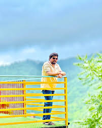 Abhi Bhatt (@abhi_bhatt_5551_) • Instagram photos and videos