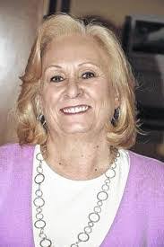 Cindy Lear's Instagram, Twitter & Facebook