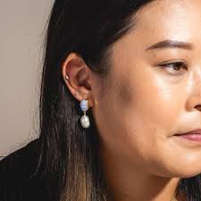 Iris $5 jewelry store